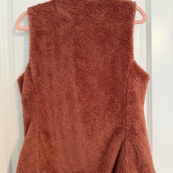 Patagonia Fuzzy Fleece Vest in Rust Brown - Picture 7 of 7